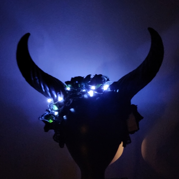 Krampus Horns Straight Pointy LED Light-Up Devil Demon Headband Black Rose Costu - Picture 4 of 10